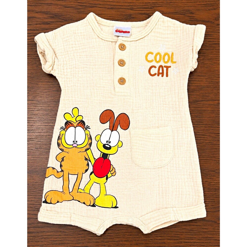 Garfield Cool Cat Beige Graphic Print Short Sleeve Button Romper One-Piece 0-3M